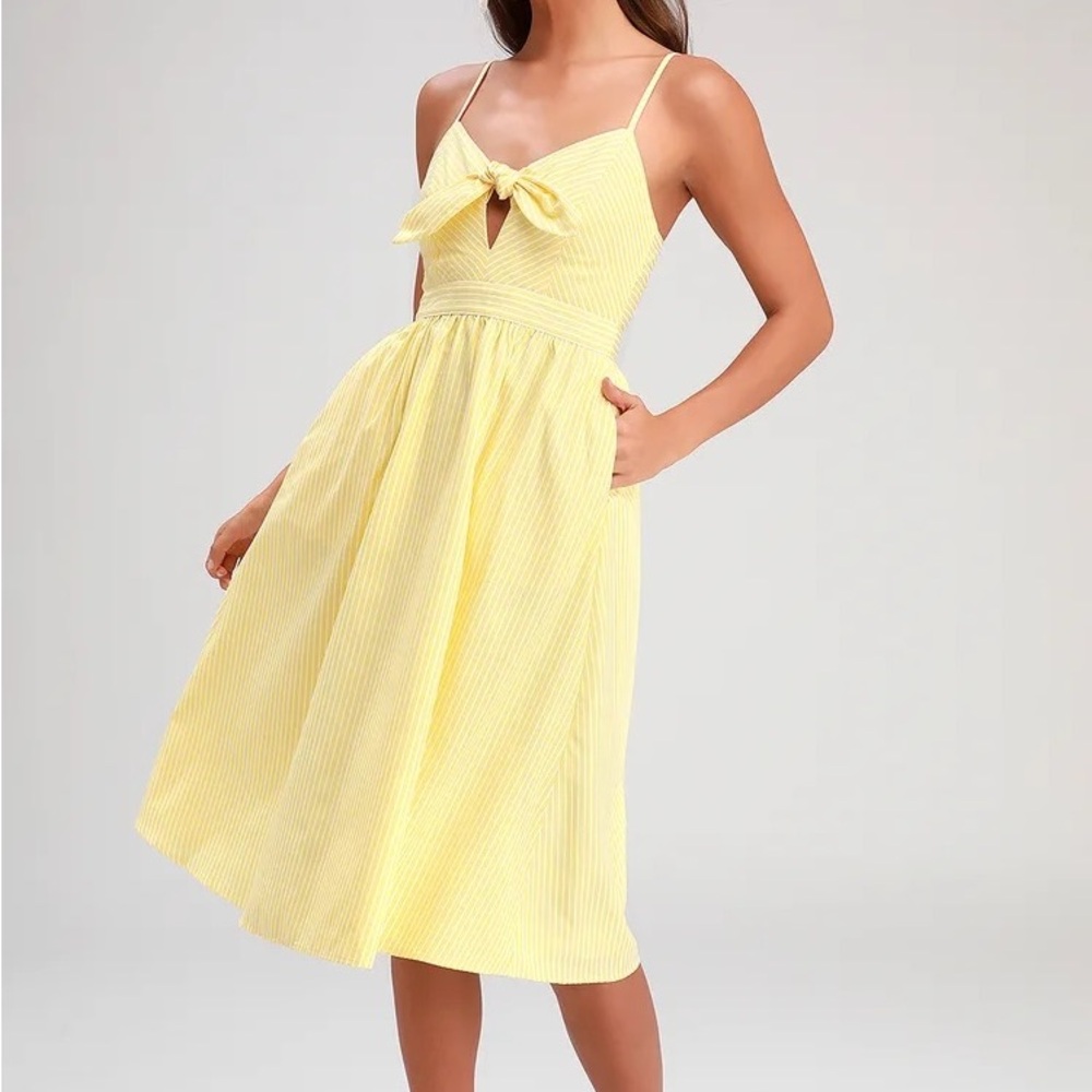 Lulu’s Joyful Days Yellow Striped Knotted Front Midi Dress Large